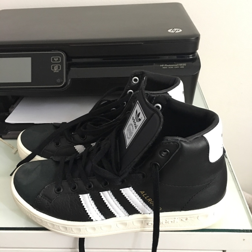Addidas allround shoes